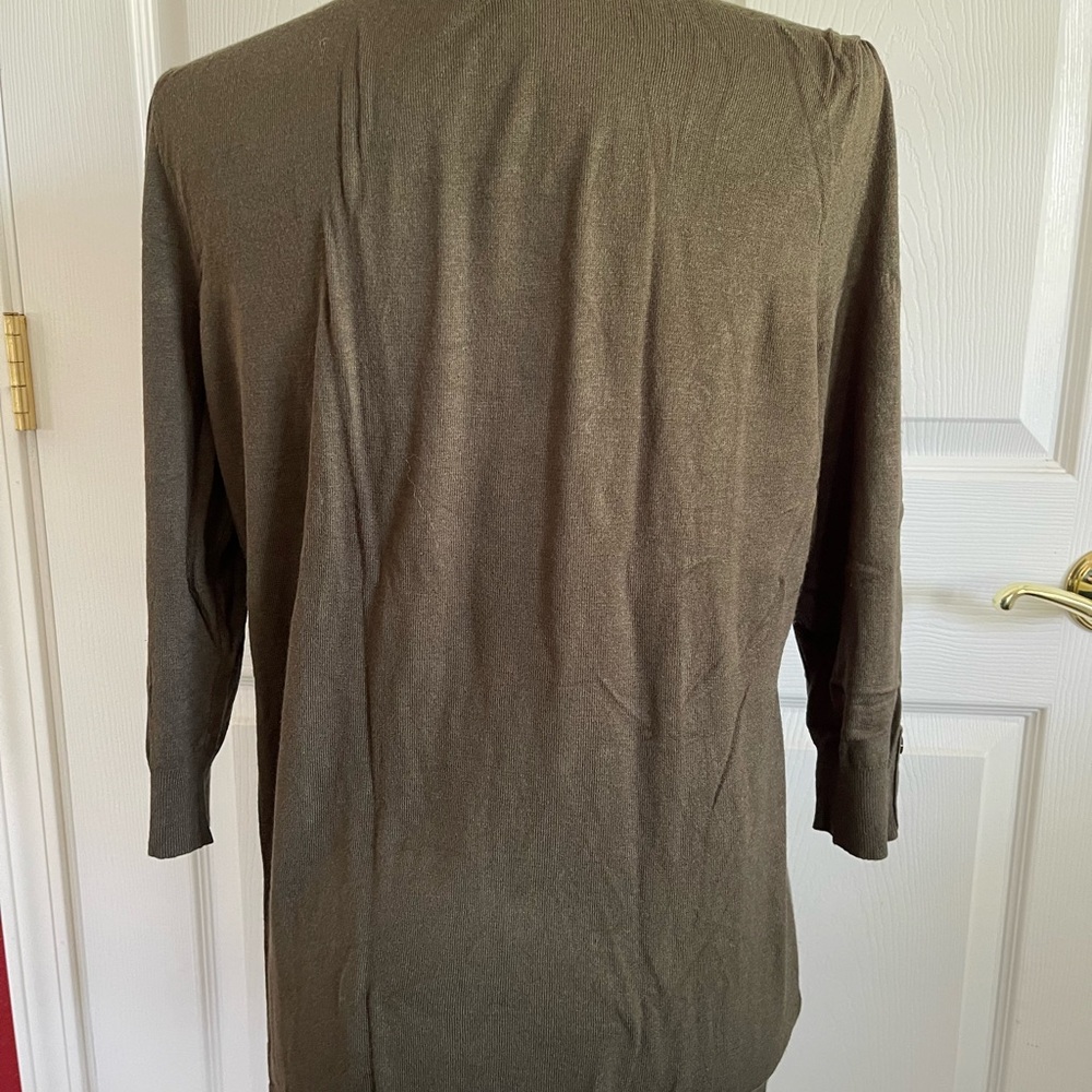 Olive Green Fitted 3/4 Sleeve Sweater - Picture 7 of 12